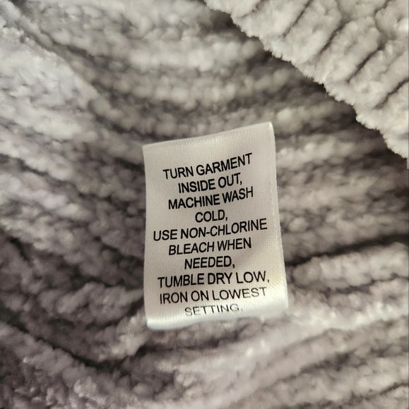 LA Hearts Gray Lace Up Crop Sweater Size XS - Picture 5 of 5